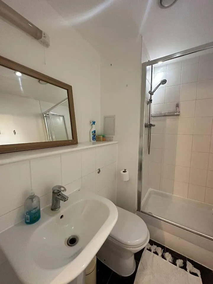 New Build 2 Bedroom With 2 Bath In Λονδίνο Ηνωμένο Βασίλειο