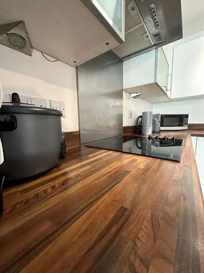 Apartment New Build 2 Bedroom With 2 Bath In London United Kingdom