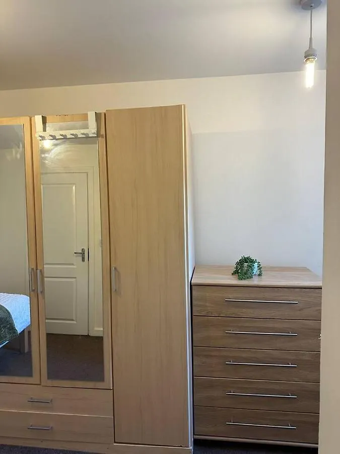 Apartment New Build 2 Bedroom With 2 Bath In London