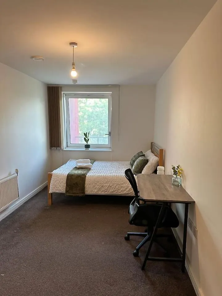 New Build 2 Bedroom With 2 Bath In London