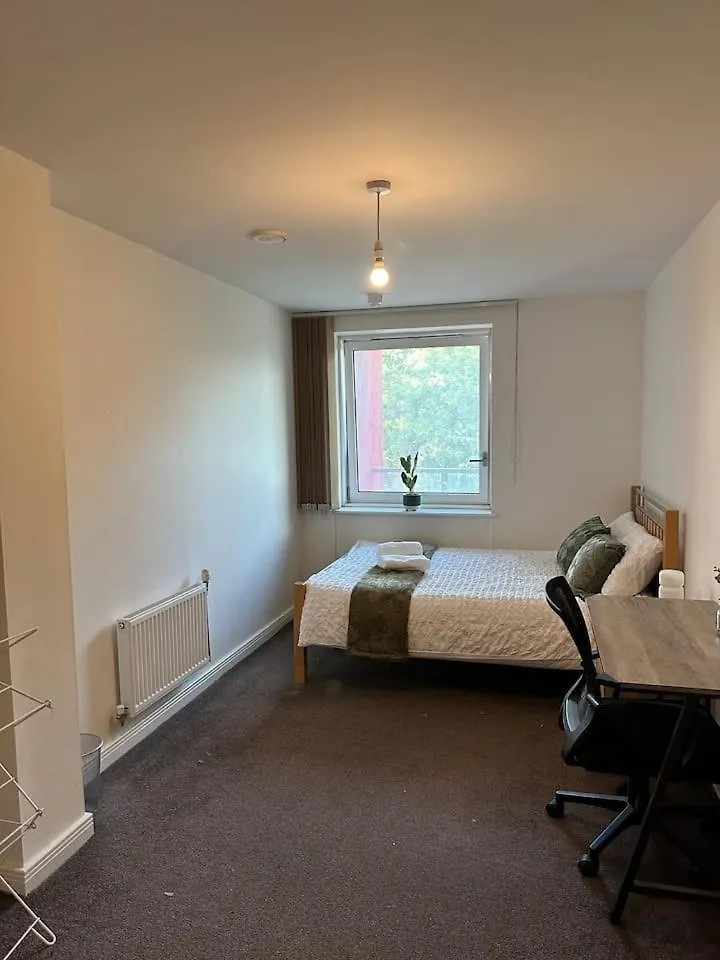 New Build 2 Bedroom With 2 Bath In London 0*,