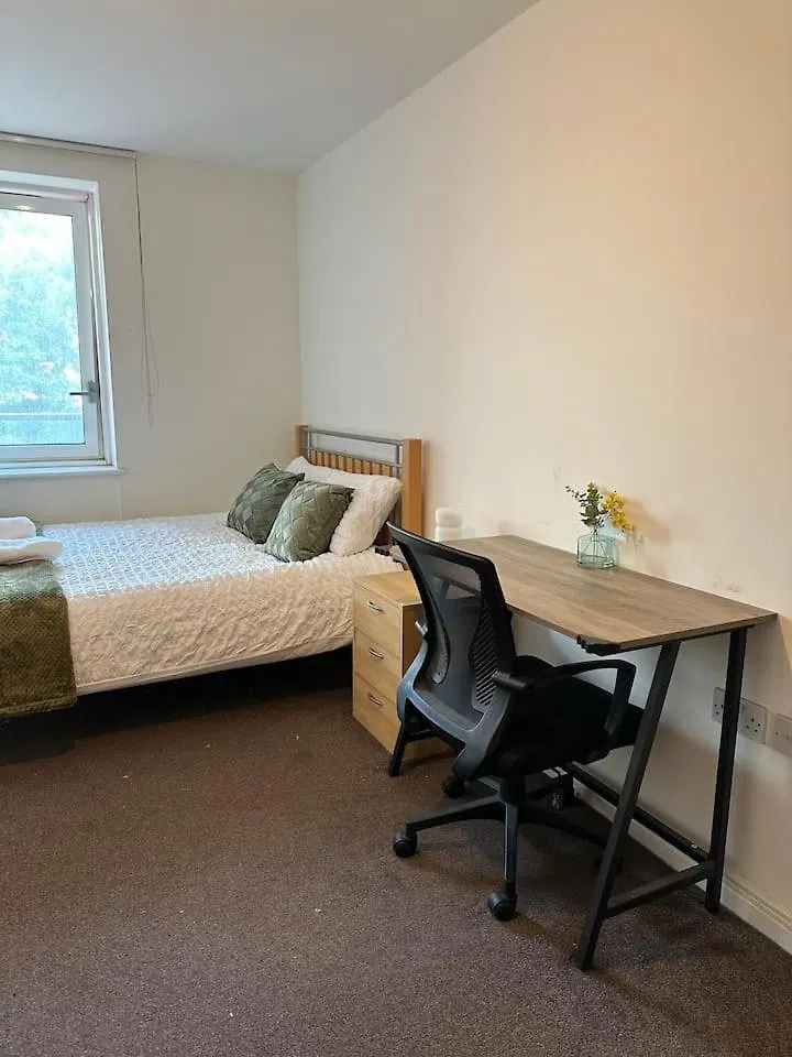 New Build 2 Bedroom With 2 Bath In London