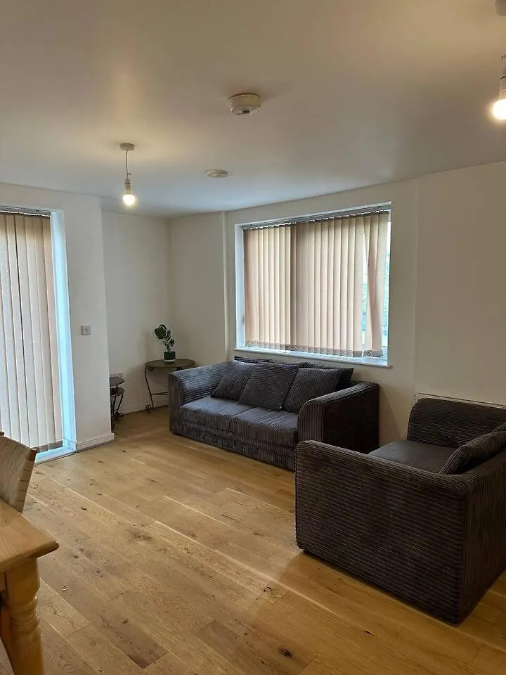 New Build 2 Bedroom With 2 Bath In London
