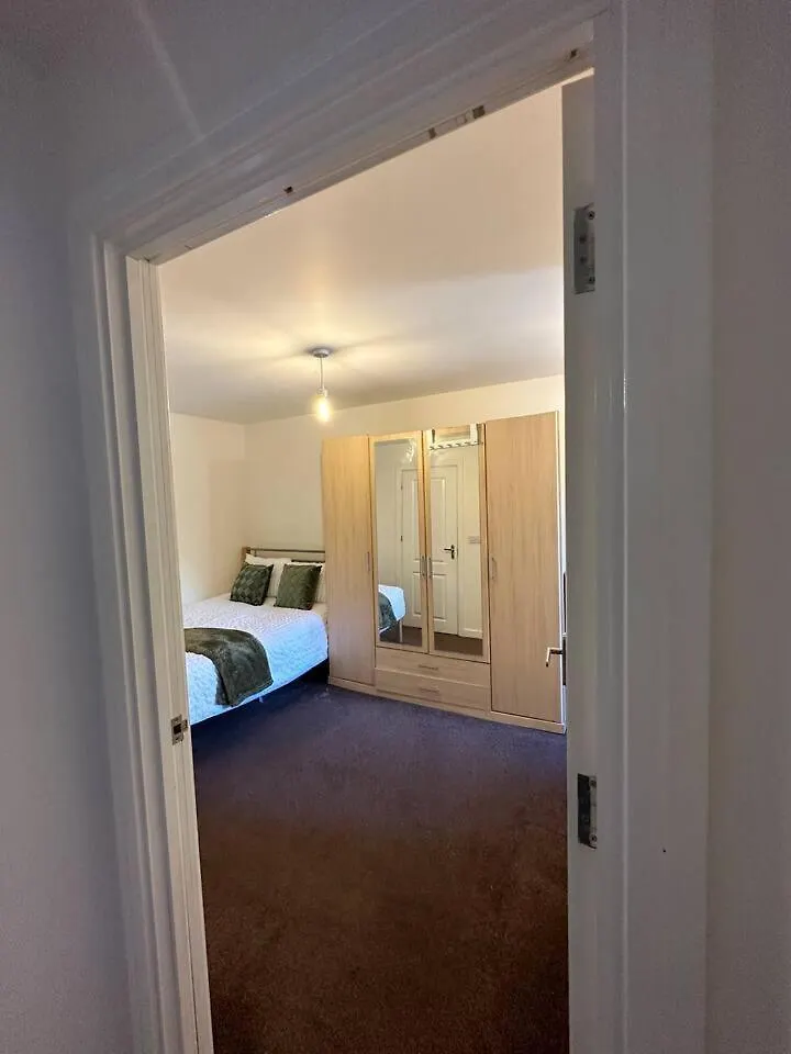 New Build 2 Bedroom With 2 Bath In London Apartment
