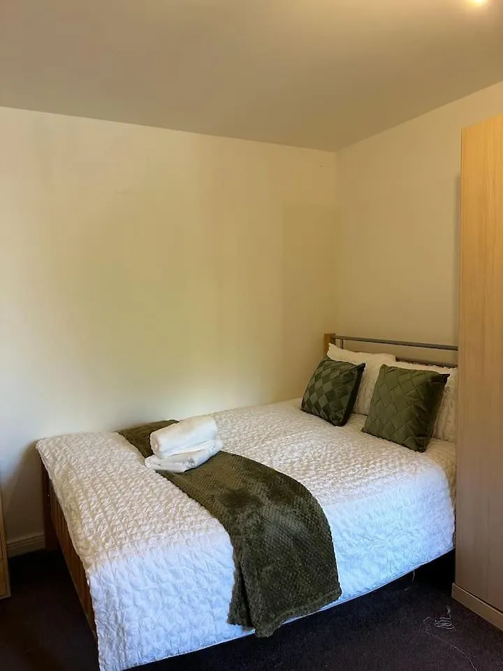 New Build 2 Bedroom With 2 Bath In London Apartment